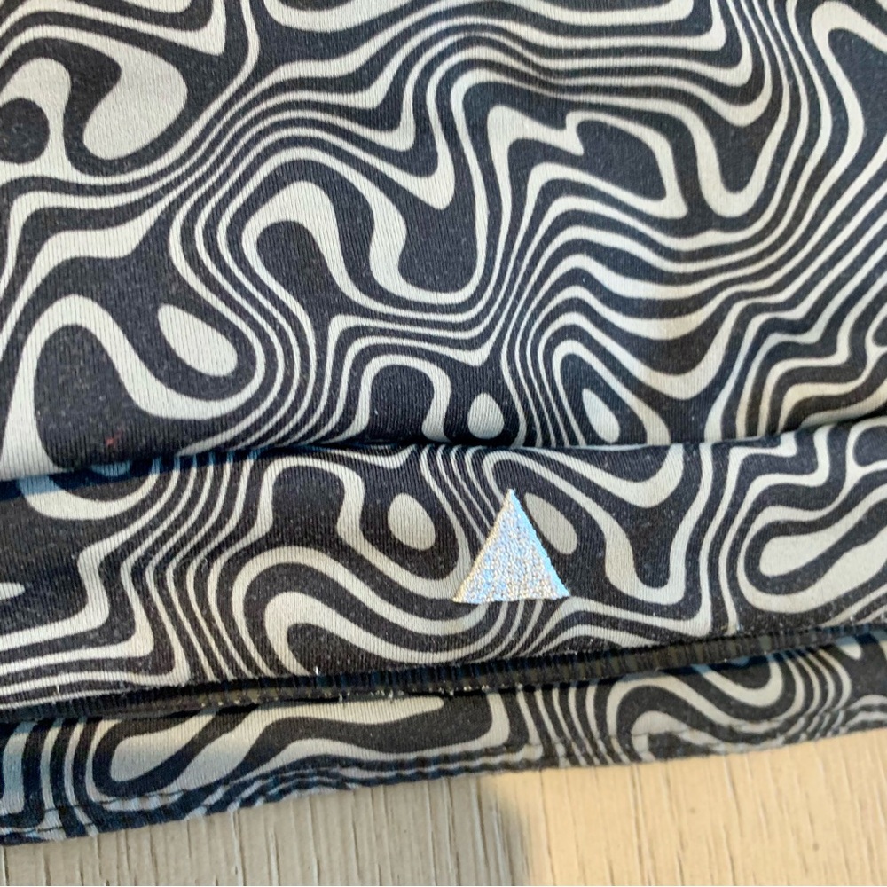 Balance Athletica Workout “Storm” Set (Sports Bra + Leggings) - Picture 10 of 12